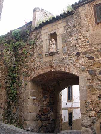 Arco de Santa Ana Arco de Santa Ana